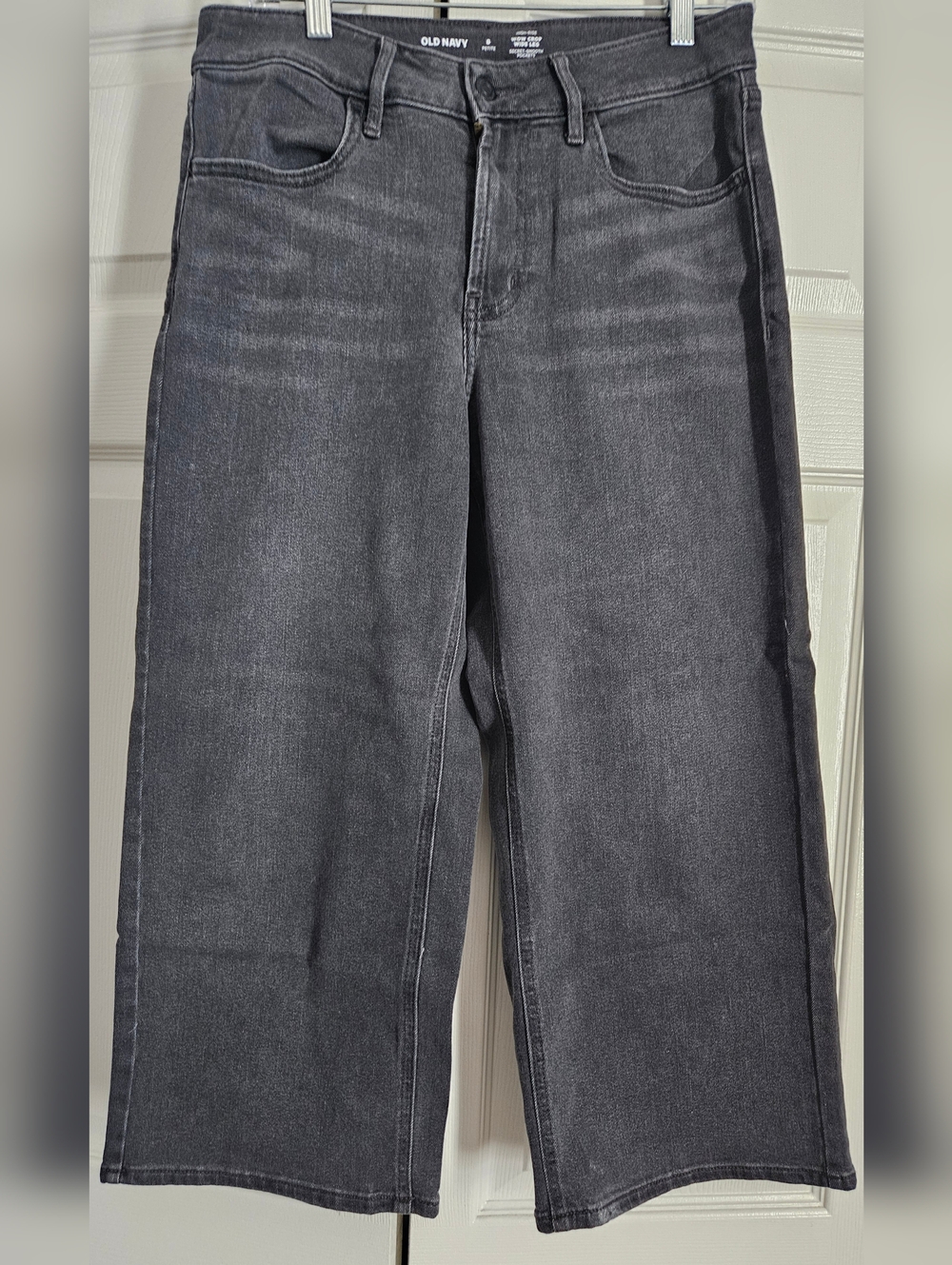 Old Navy Charcoal Gray Wow Crop Wide Leg Jeans.